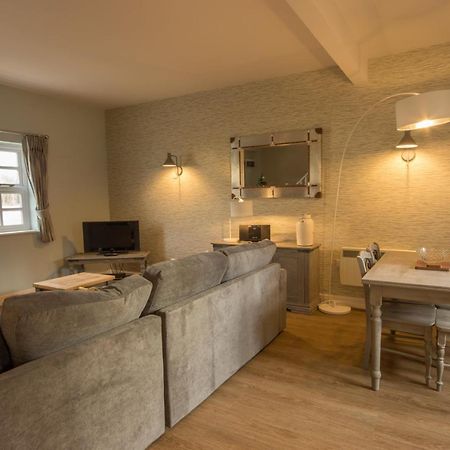 Eyam Cottage - Darwin Lake Holiday Village Матлок Екстериор снимка