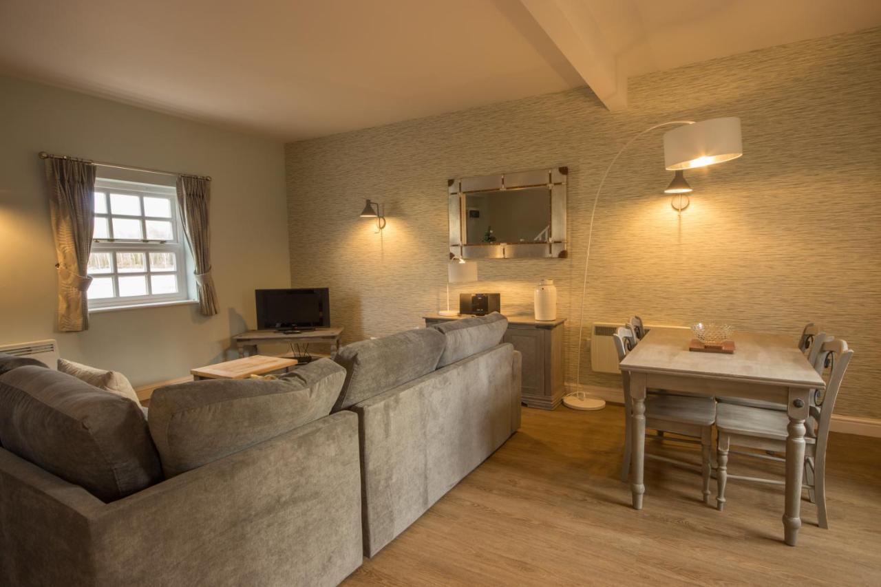 Eyam Cottage - Darwin Lake Holiday Village Матлок Екстериор снимка